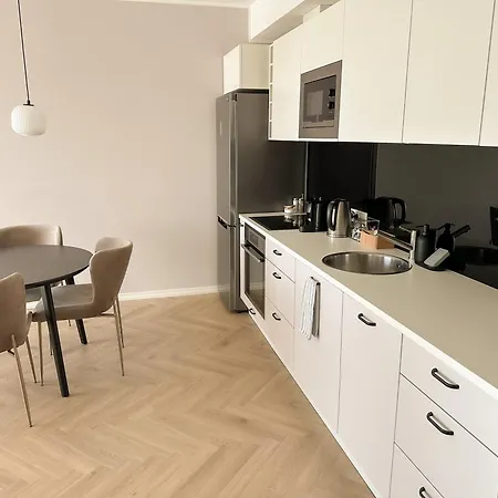 Cozy Top-floor In Korter *