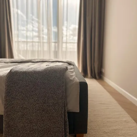 Cozy Top-floor In Apartamento *