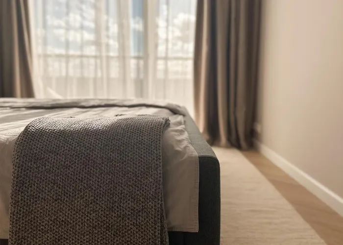 Cozy Top-floor In 公寓 *